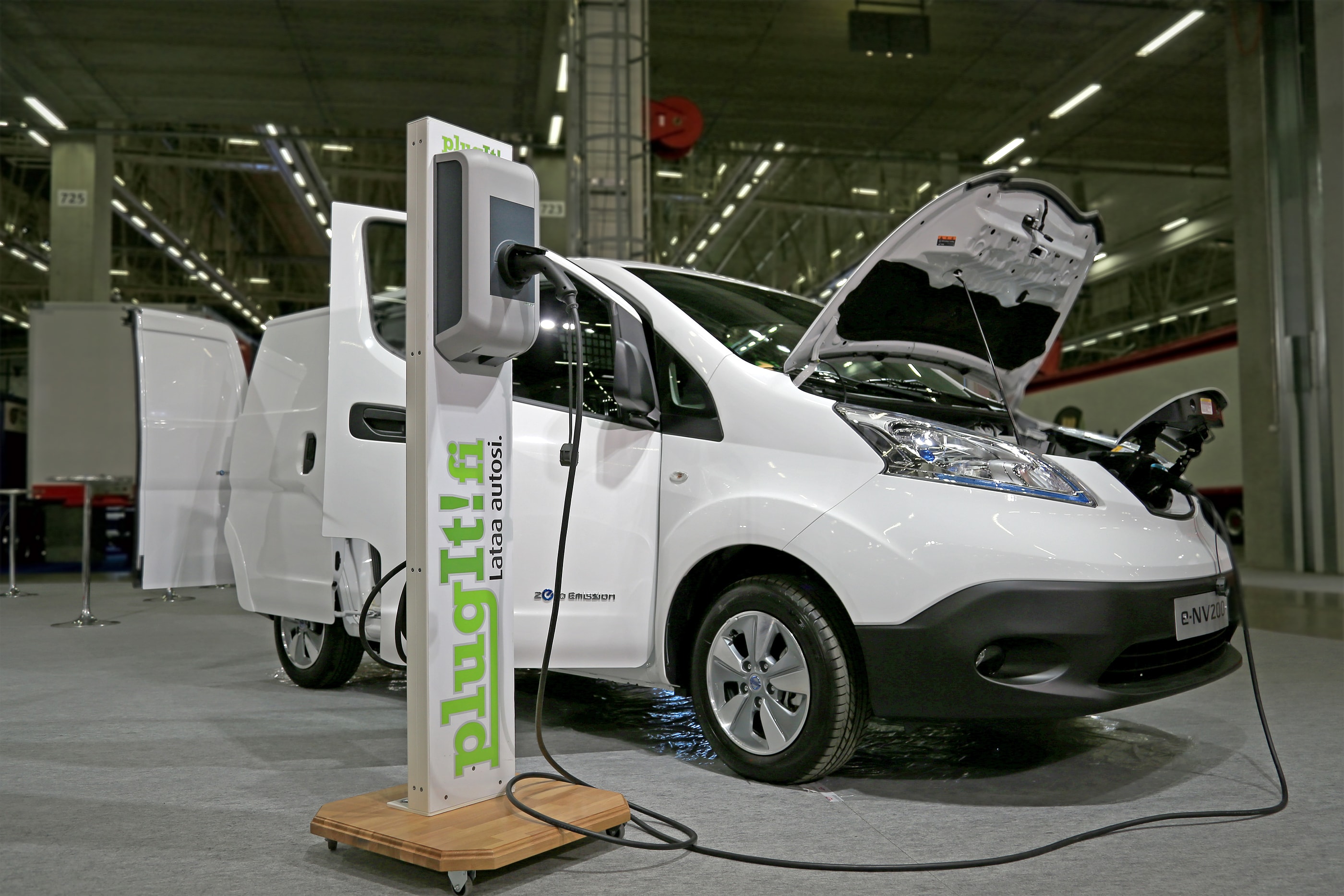 Electric van range to be made available in the UK
